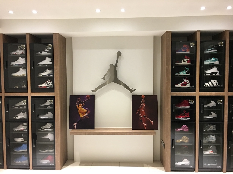 Dry cabinet for sneakers 2.jpg